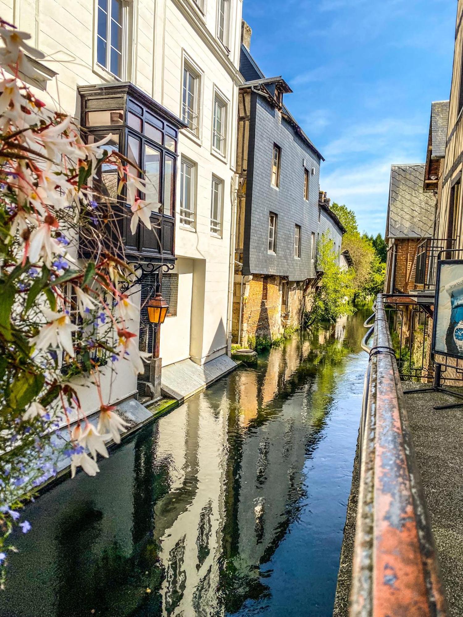 Ulysse By Kleidos - Charmant T2 Dans Le Centre De Pont-Audemer Bagian luar foto